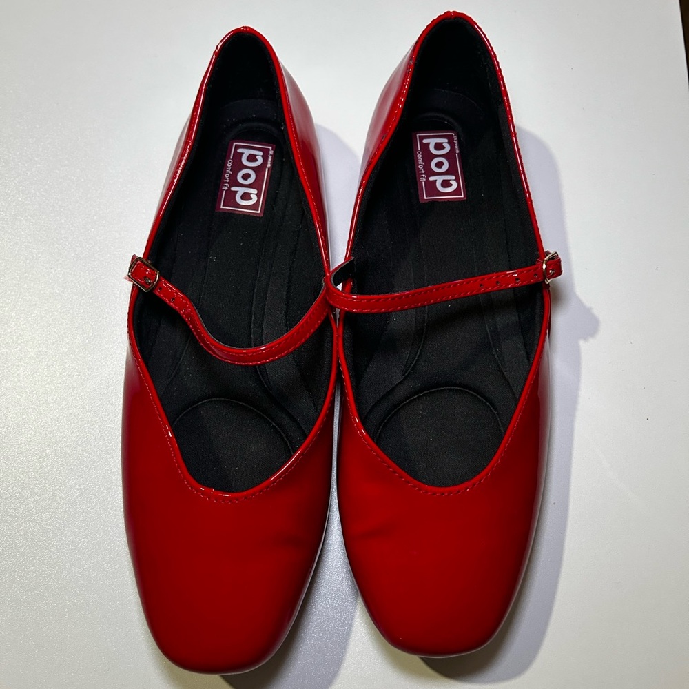 Pop Women's Vibrant Red Flats